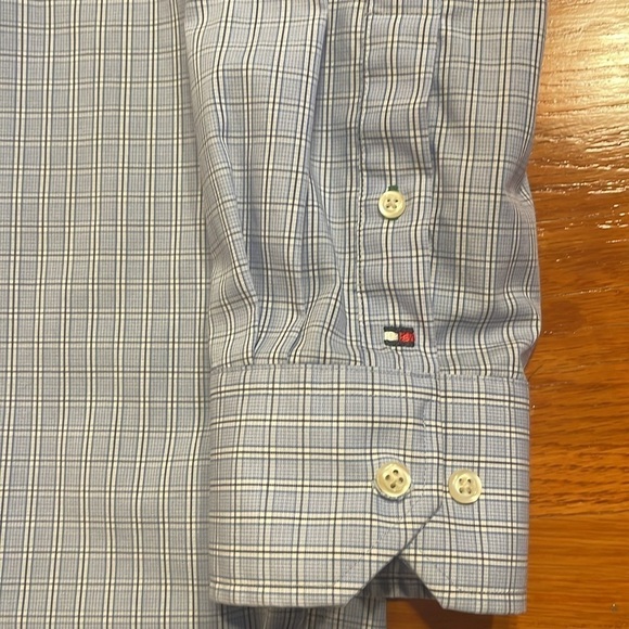 Tommy Hilfiger 100% cotton lightly checked 17 1/2 32/33 button up dress shirt - Picture 5 of 8